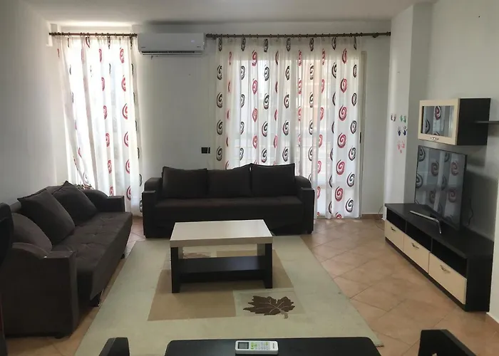 Old Train Station * 地拉那