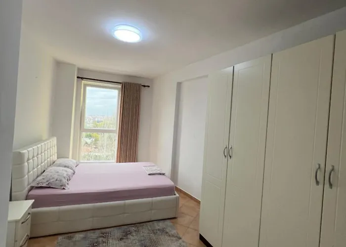 Old Train Station * 地拉那