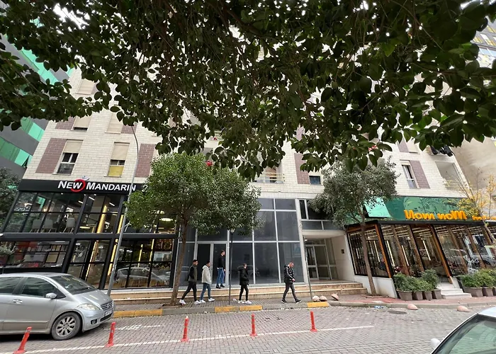 Old Train Station 地拉那