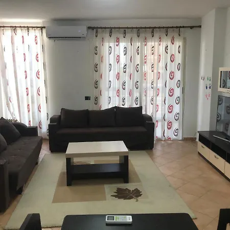 Old Train Station * ティラナ